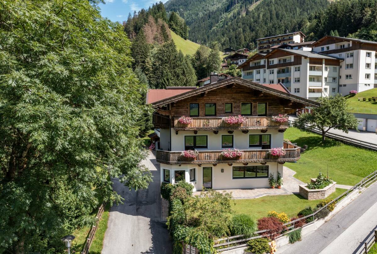 Landhaus Ifangl Mayrhofen Apartments